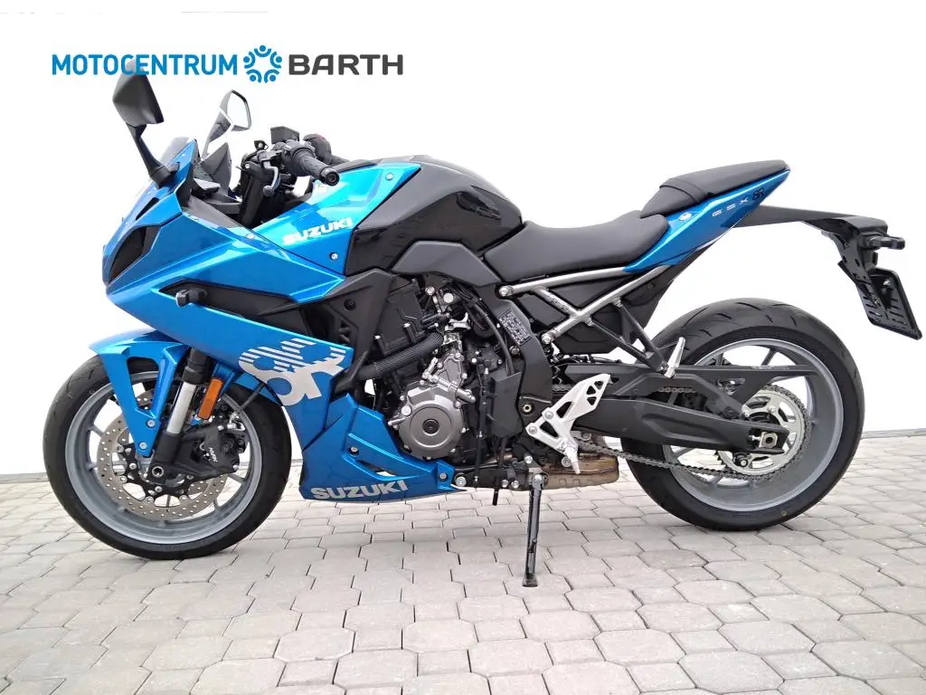 Suzuki GSX-8R  / 61kW