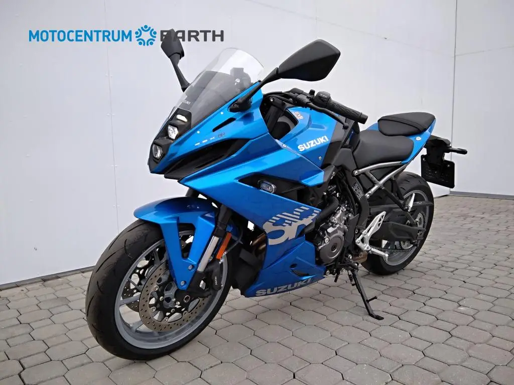 Suzuki GSX-8R  / 61kW