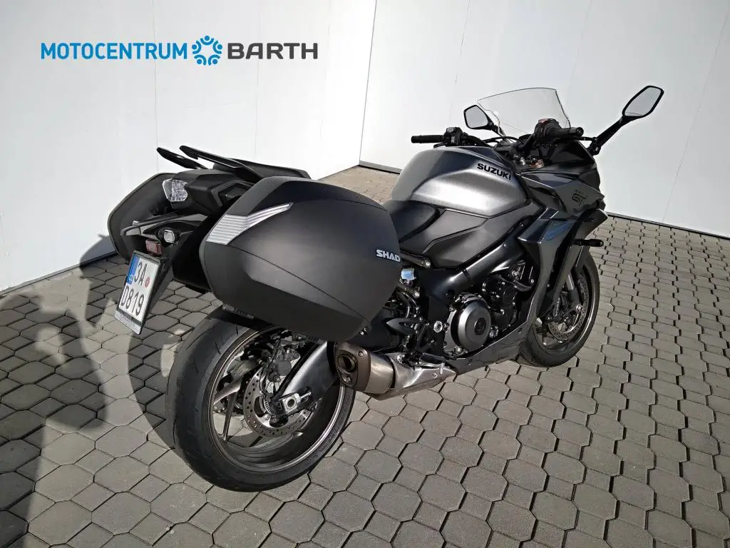 Suzuki GSX-S1000GT  / 112kW