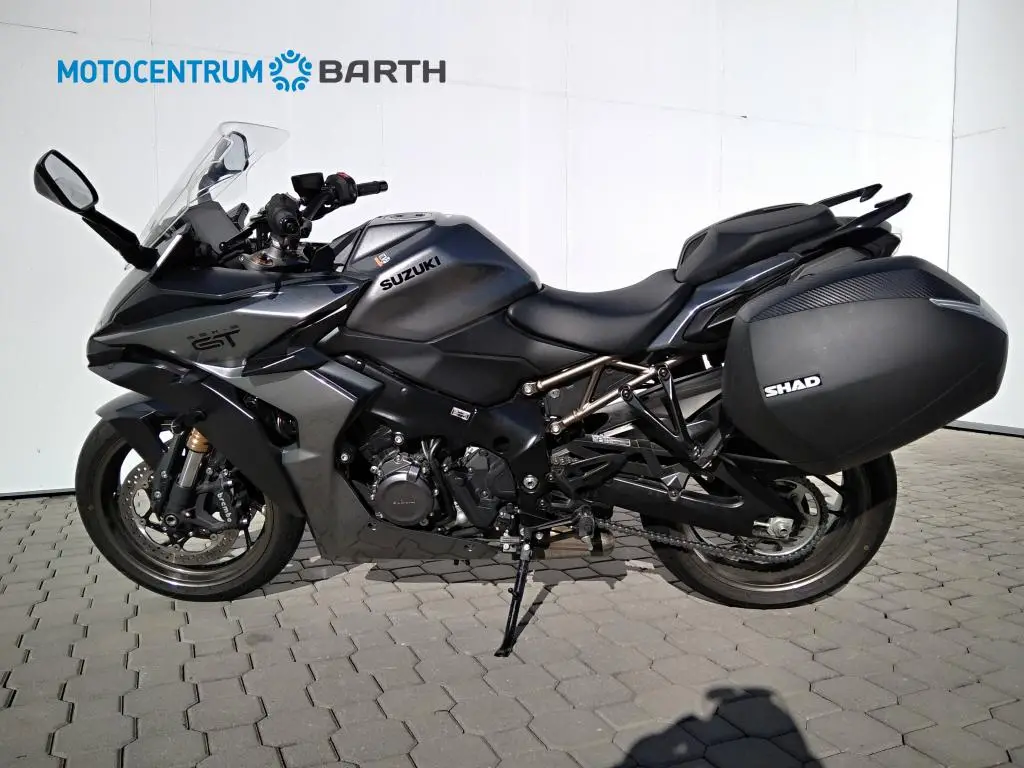 Suzuki GSX-S1000GT  / 112kW
