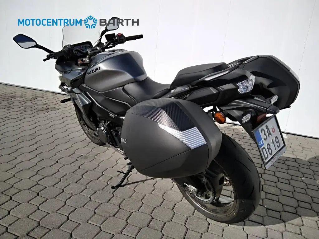 Suzuki GSX-S1000GT  / 112kW