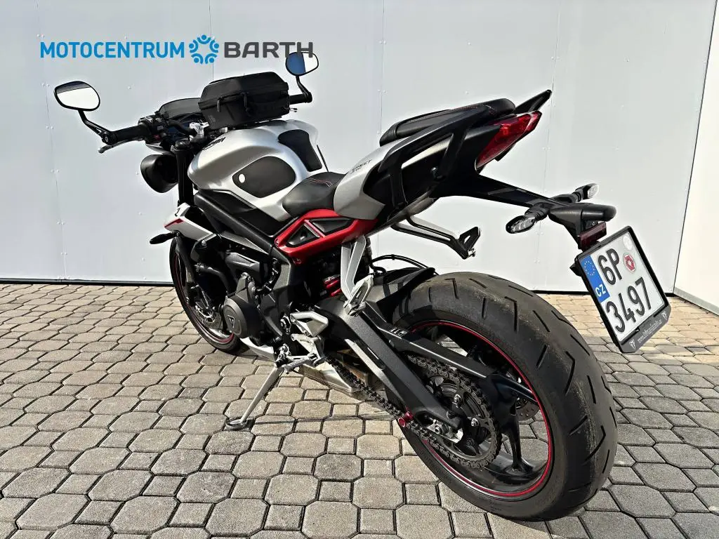 Triumph Street Triple R  / 87kW