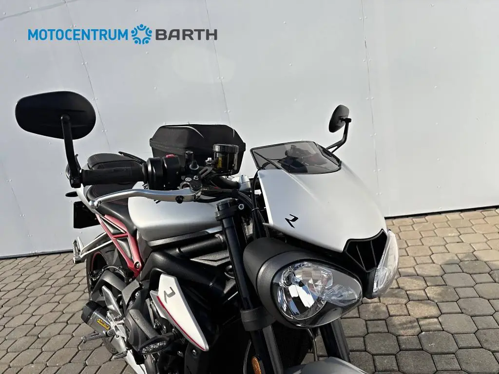 Triumph Street Triple R  / 87kW