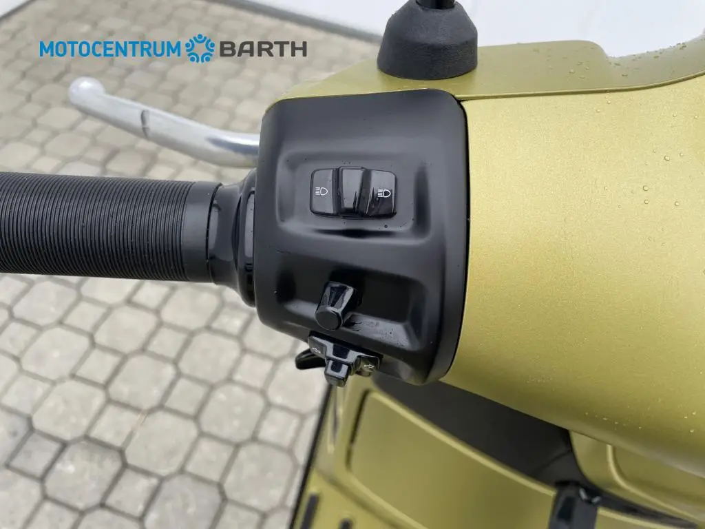 Vespa GTS 125 Super Sport EU5+  / 10kW