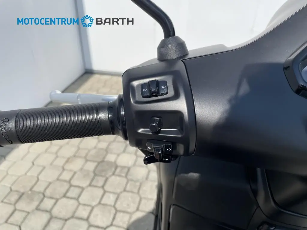 Vespa GTS 125 Super Sport EU5+  / 10kW