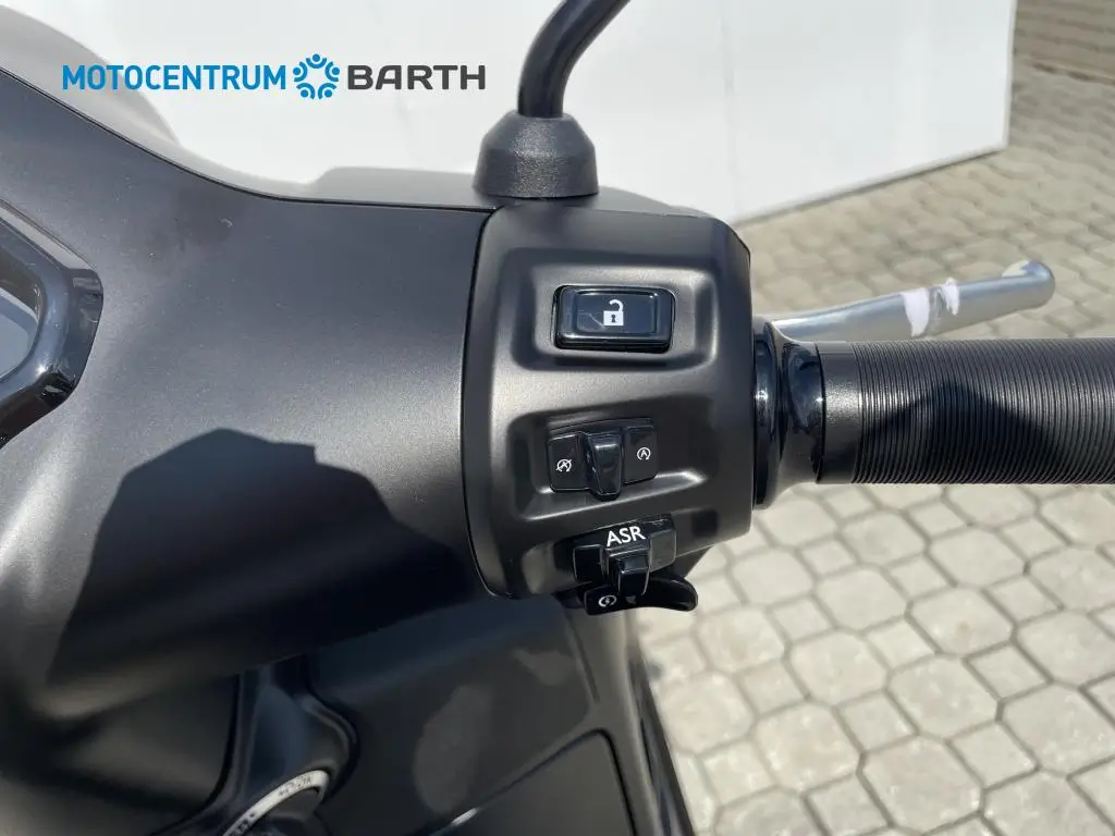 Vespa GTS 125 Super Sport EU5+  / 10kW