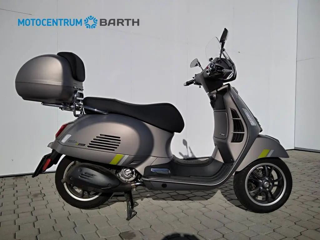 Vespa GTS 300 Super Tech  / 17kW