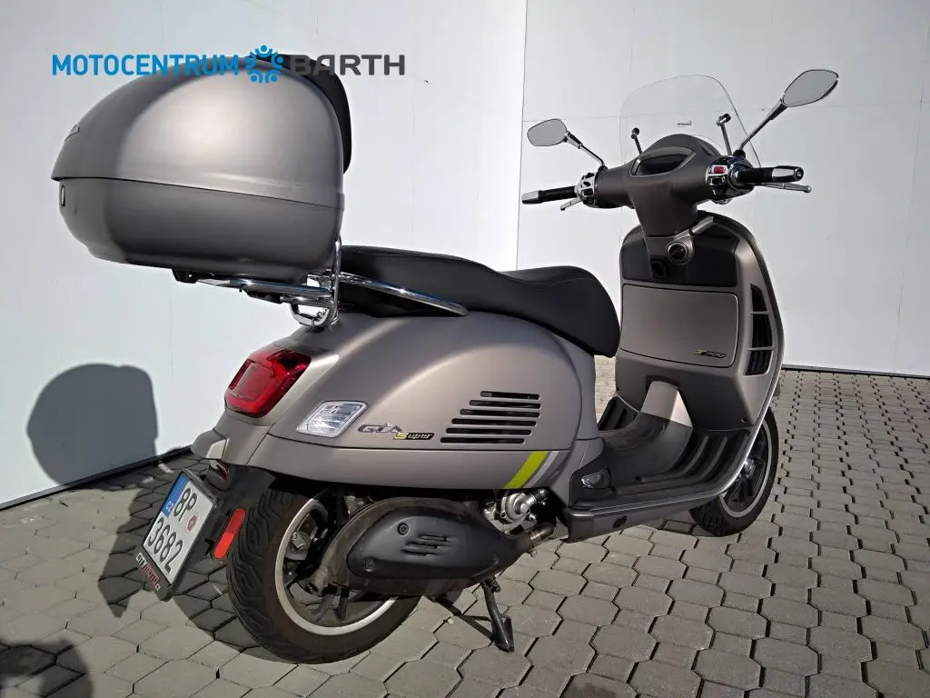 Vespa GTS 300 Super Tech  / 17kW
