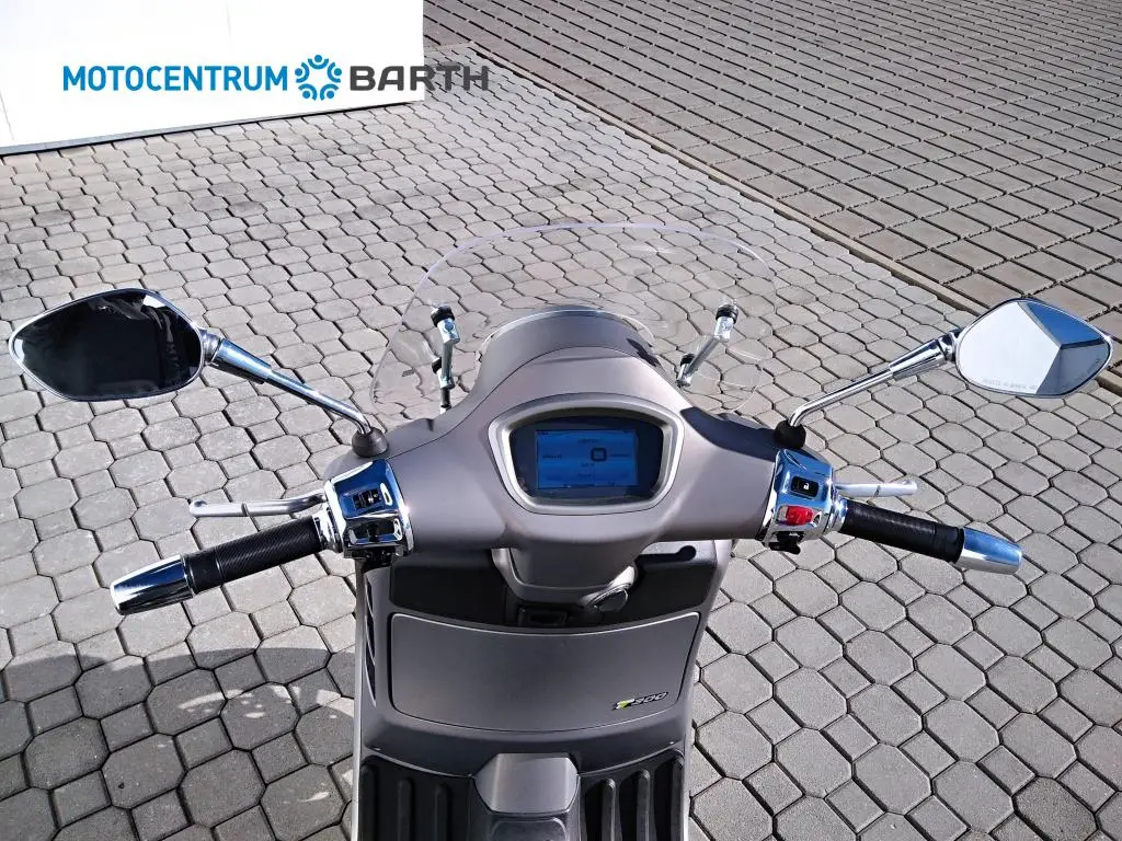 Vespa GTS 300 Super Tech  / 17kW