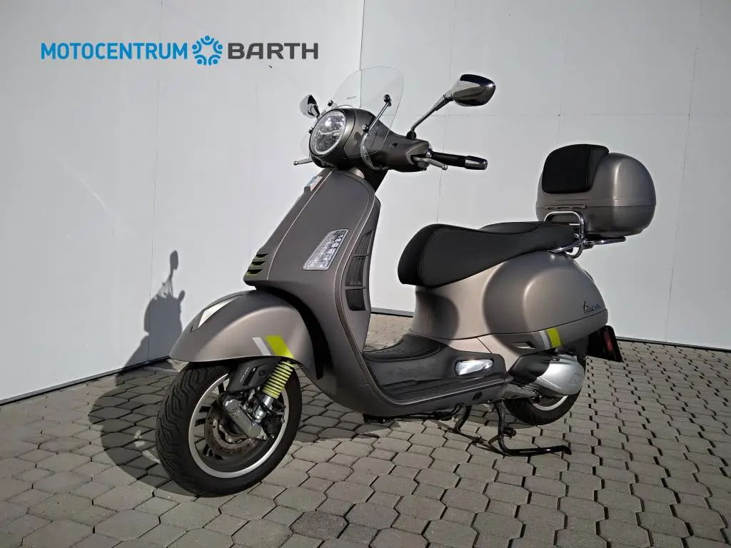 Vespa GTS 300 Super Tech  / 17kW