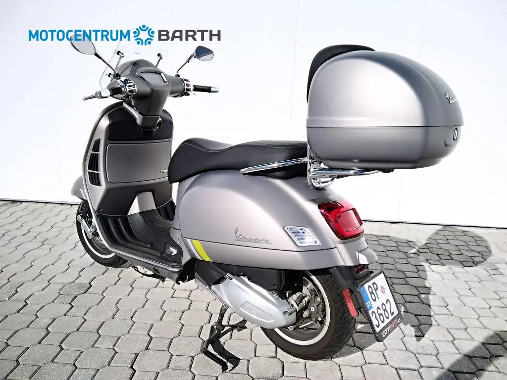 Vespa GTS 300 Super Tech  / 17kW