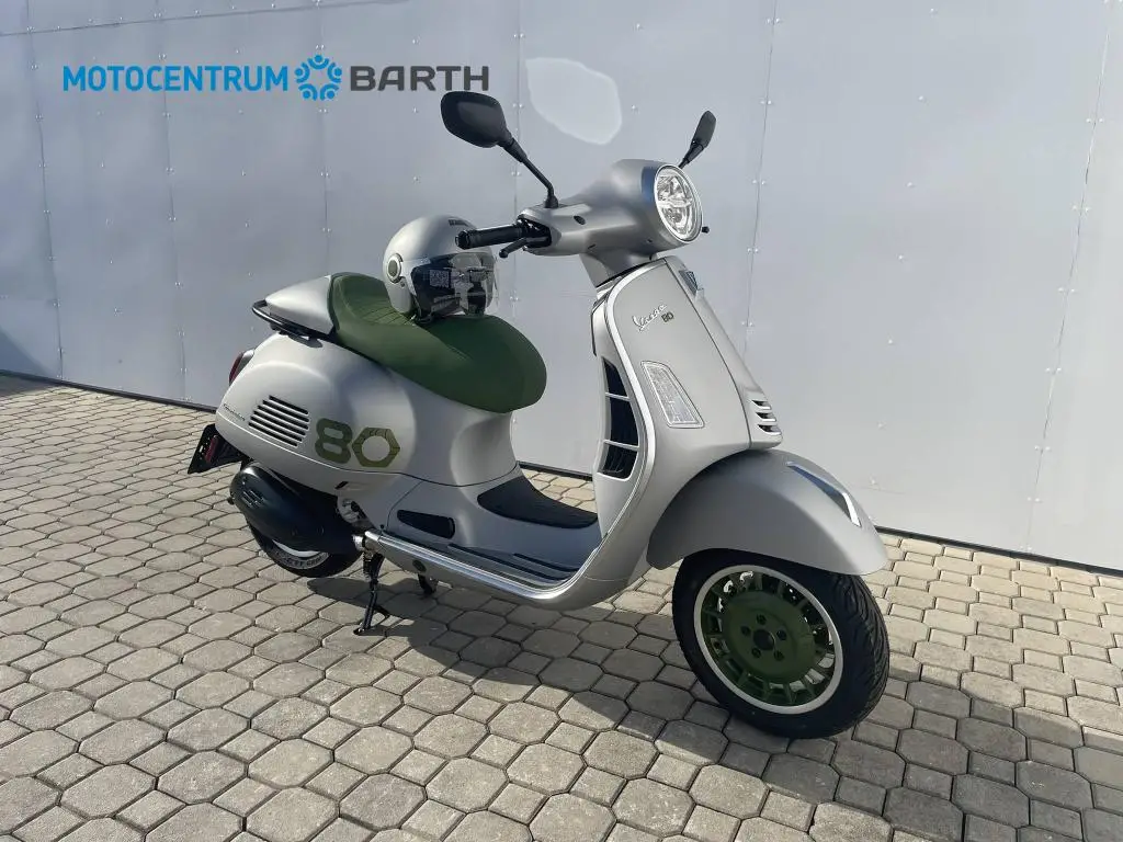 Vespa GTS 310 Edizione Ottantesimo  / 18kW