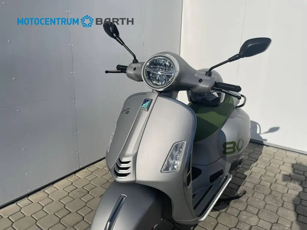 Vespa GTS 310 Edizione Ottantesimo  / 18kW