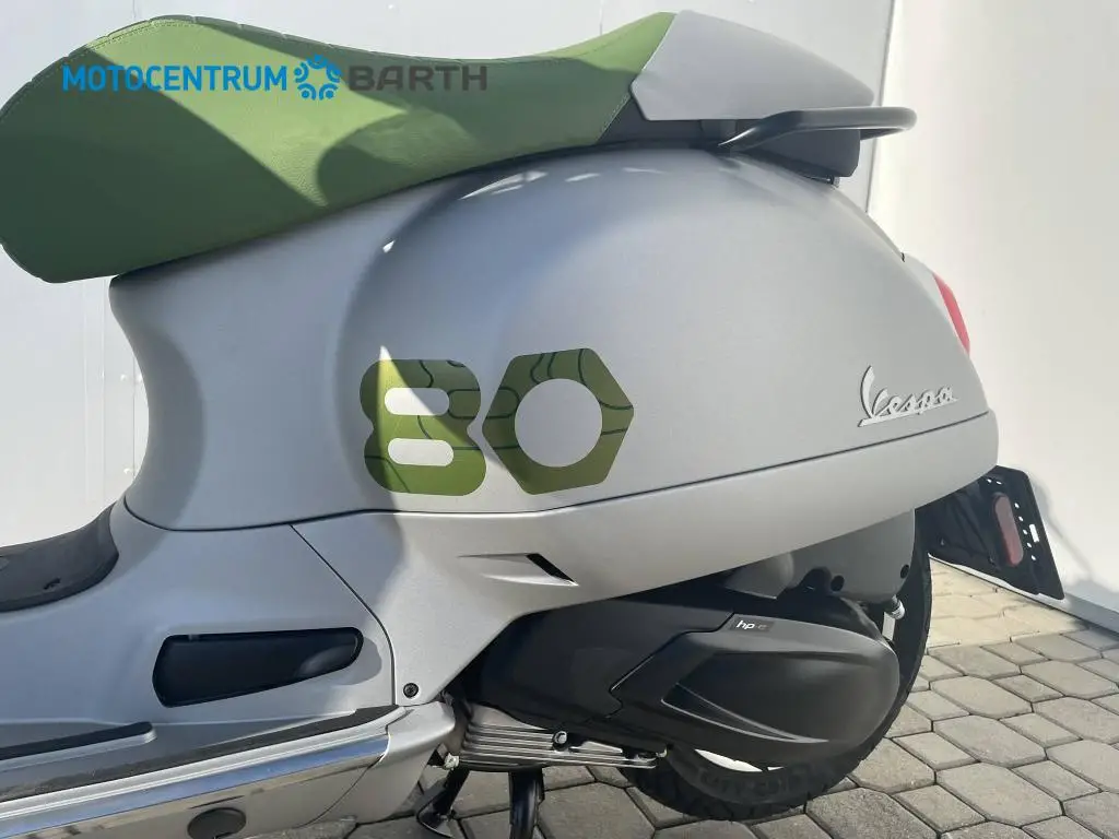 Vespa GTS 310 Edizione Ottantesimo  / 18kW