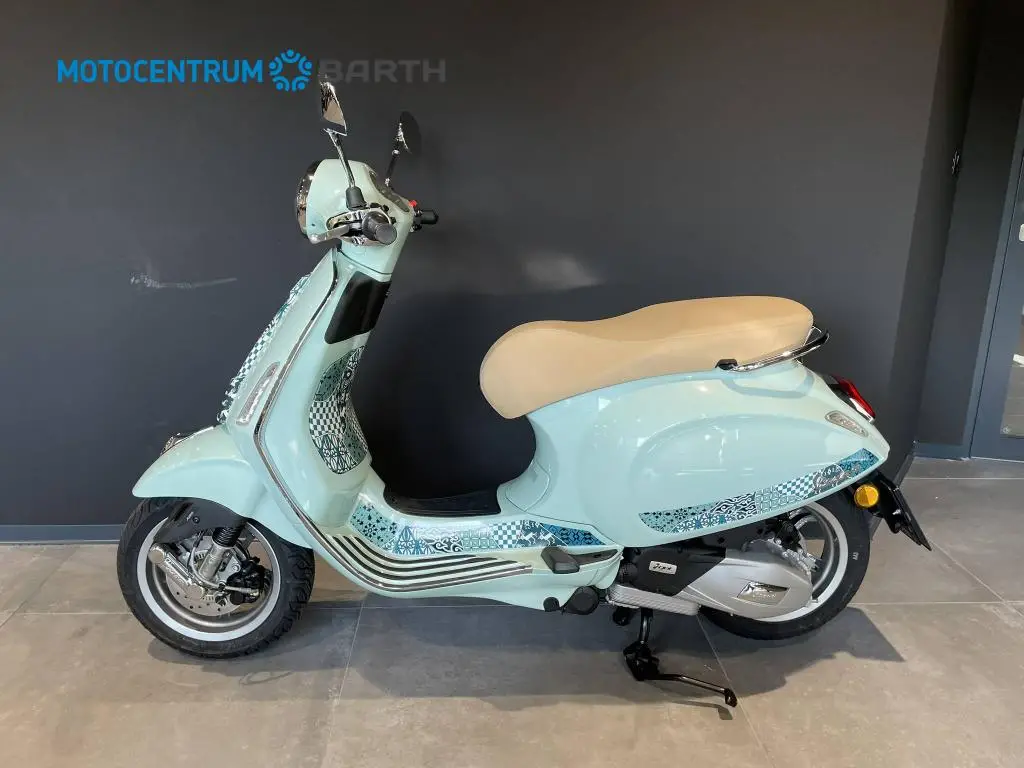 Vespa Primavera 125 BATIK EU5+  / 8kW