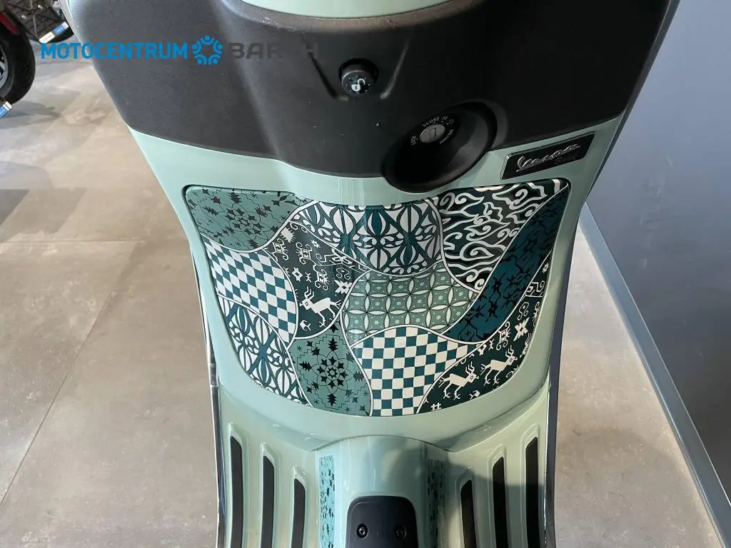 Vespa Primavera 125 BATIK EU5+  / 8kW