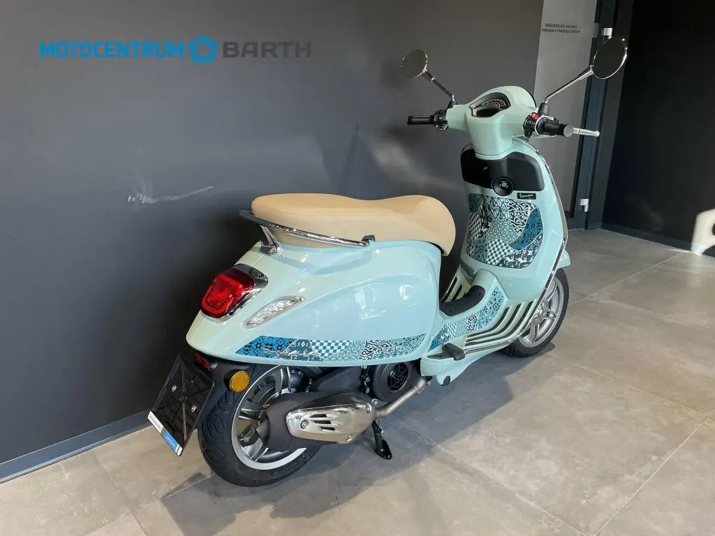 Vespa Primavera 125 BATIK EU5+  / 8kW