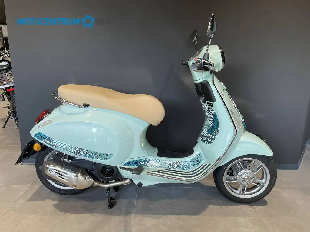 Vespa Primavera 125 BATIK EU5+  / 8kW