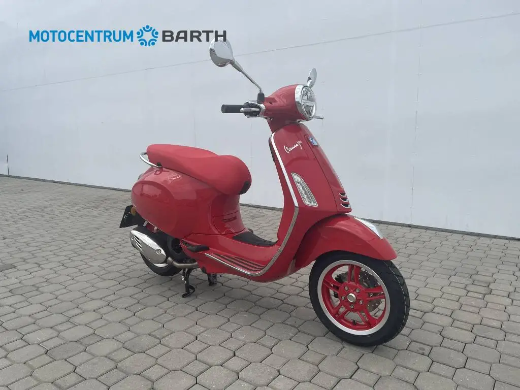 Vespa Primavera 125 RED EU5+  / 8kW