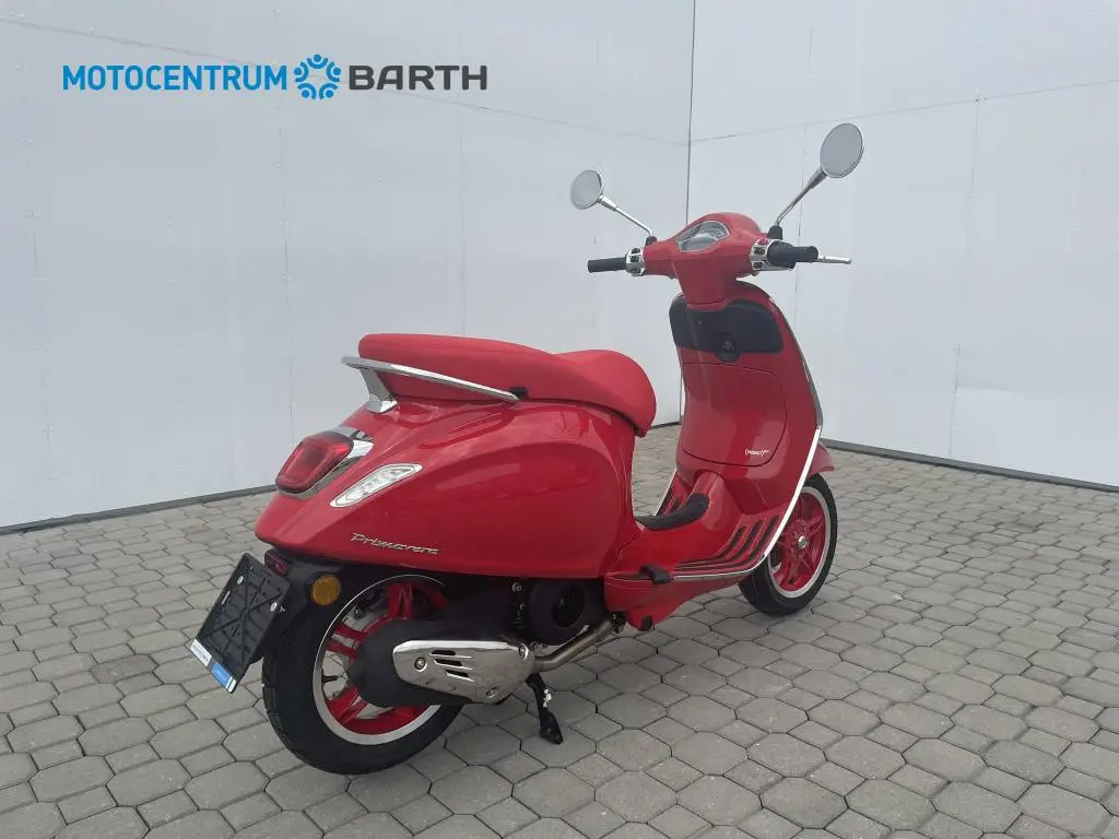 Vespa Primavera 125 RED EU5+  / 8kW