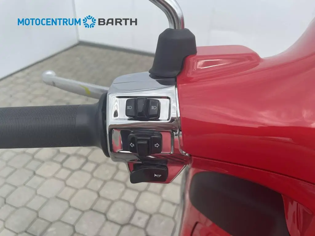 Vespa Primavera 125 RED EU5+  / 8kW
