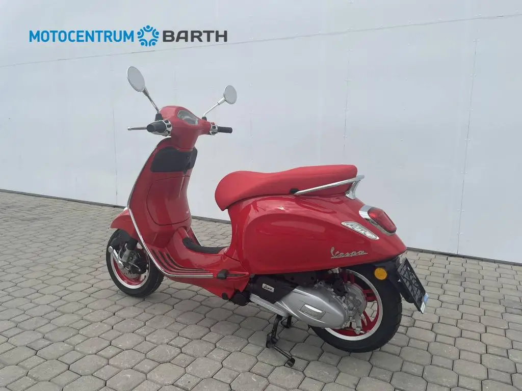 Vespa Primavera 125 RED EU5+  / 8kW