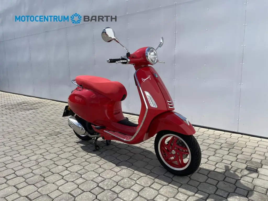 Vespa Primavera 125 RED EU5+  / 8kW