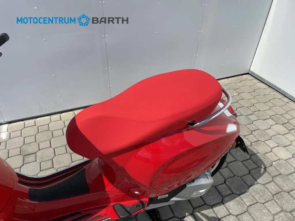 Vespa Primavera 125 RED EU5+  / 8kW