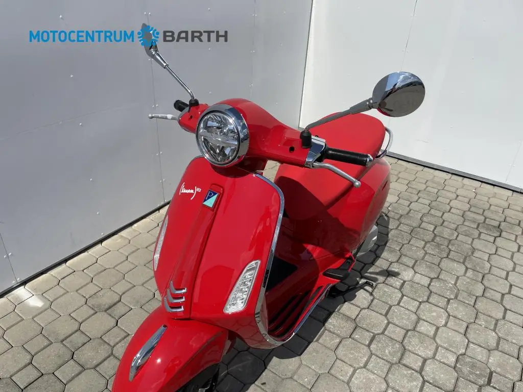 Vespa Primavera 125 RED EU5+  / 8kW
