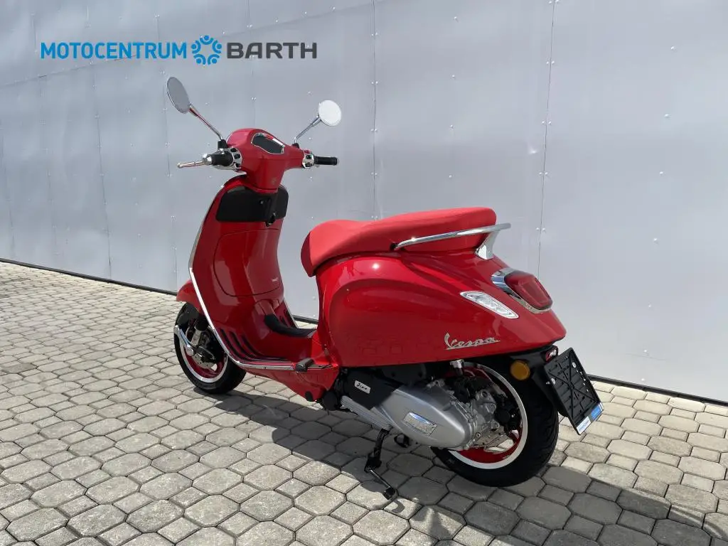 Vespa Primavera 125 RED EU5+  / 8kW