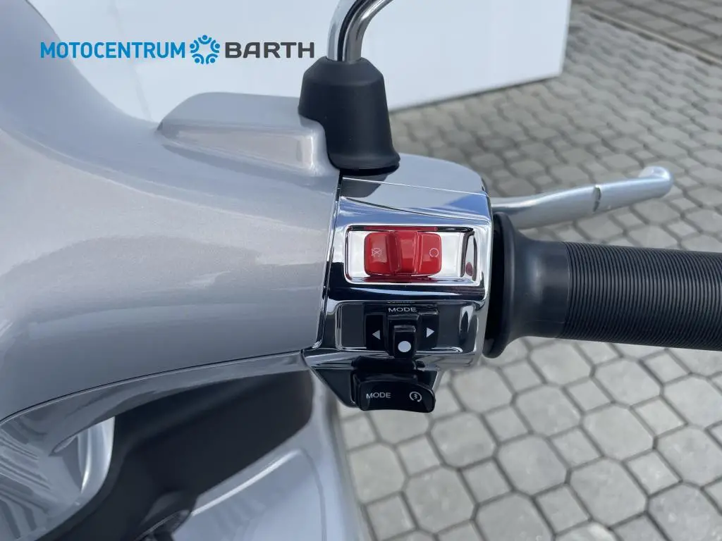 Vespa Primavera 125 Tech EU5+  / 8kW