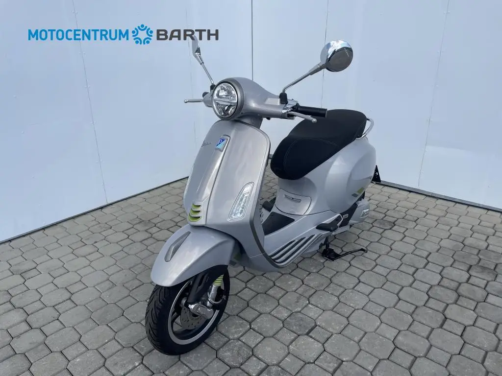 Vespa Primavera 125 Tech EU5+  / 8kW