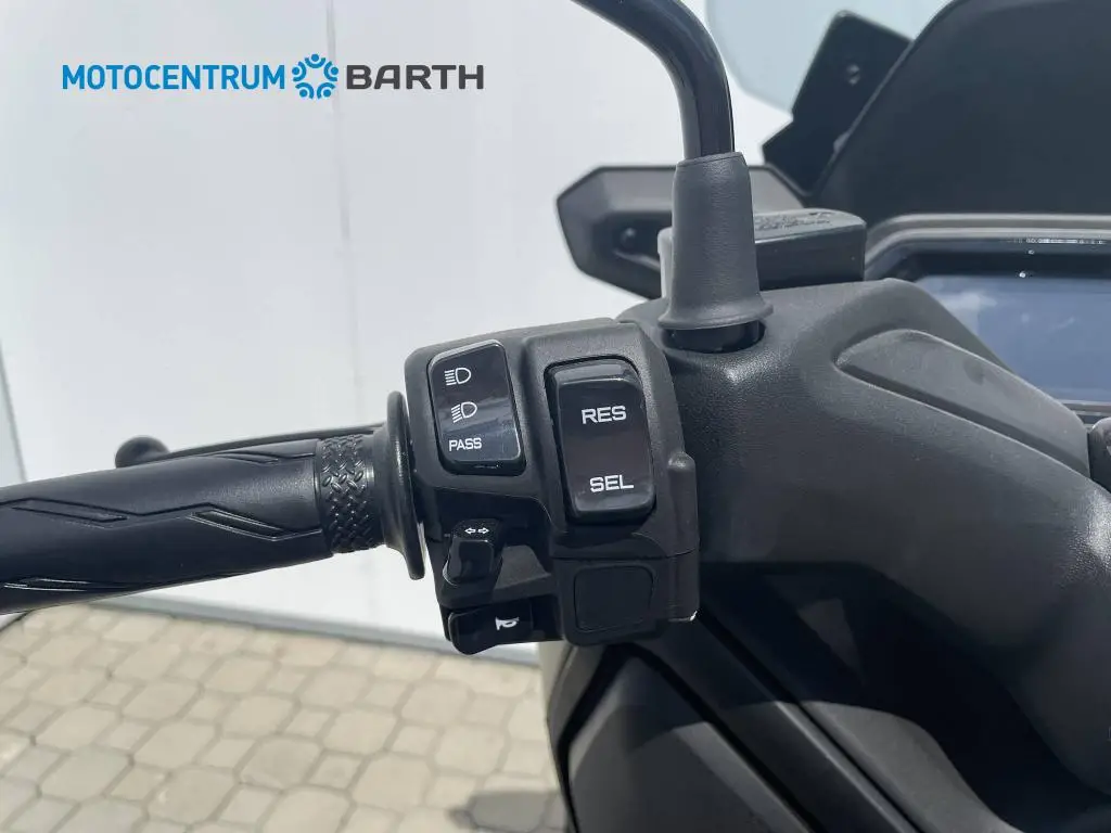 Yamaha XMAX 300  / 20kW