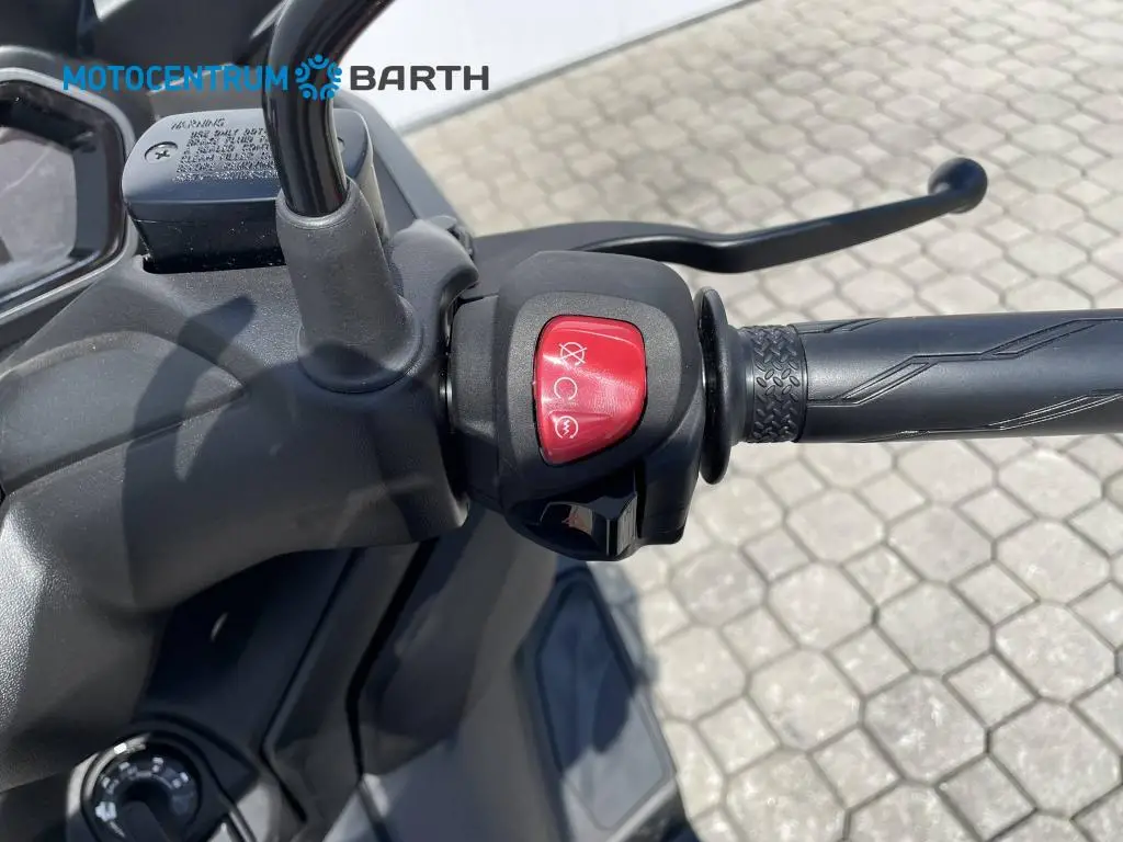 Yamaha XMAX 300 EU5+  / 20kW