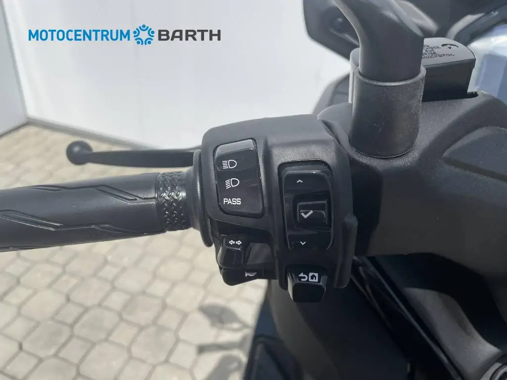 Yamaha XMAX 300 Tech Max EU5+  / 20kW