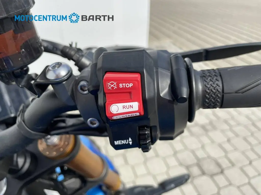 Yamaha XSR900 35kW  / 35kW