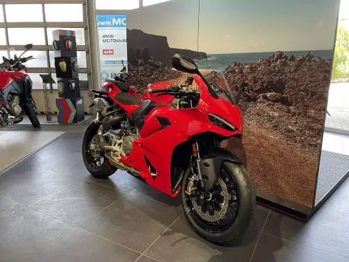 ducati-panigale-v2-eu5-88kwimg-5310-6a79cf83eead6.jpg