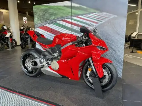 ducati-panigale-v4-eu5-159kwimg-0294-696e2f5a434df.jpg