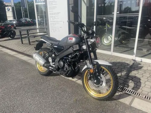 yamaha-xsr125-legacy-eu5-11kwphoto-8-6a265d6675946.jpg
