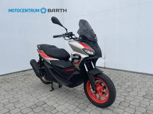 aprilia-sr-gt-125-sport-eu5-11kwimg-6293-6a34ff92bbe79.jpg